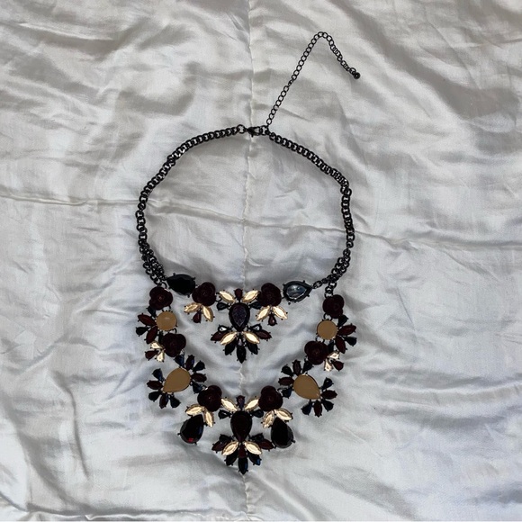 Black and Burgundy Gems With Burgundy Rosettes on Dark Chain Statement Necklace - Picture 2 of 8